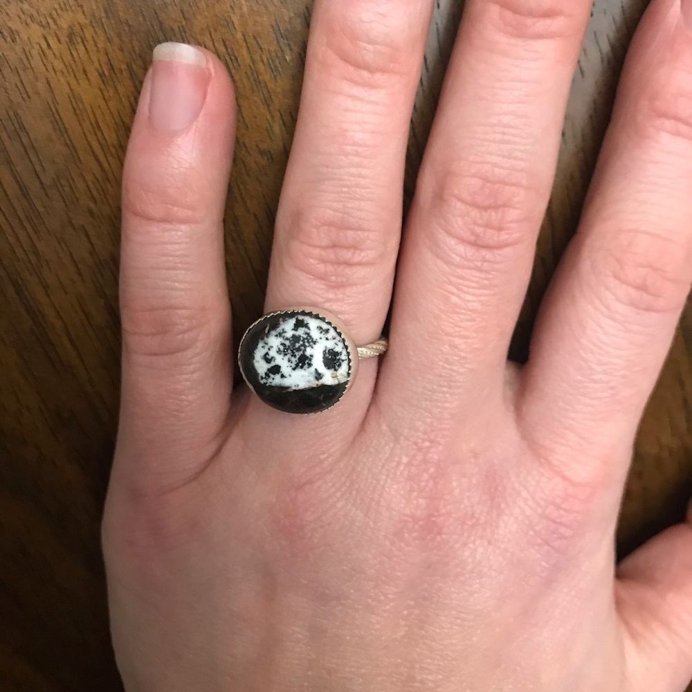 White buffalo Sterling silver ring 6.5